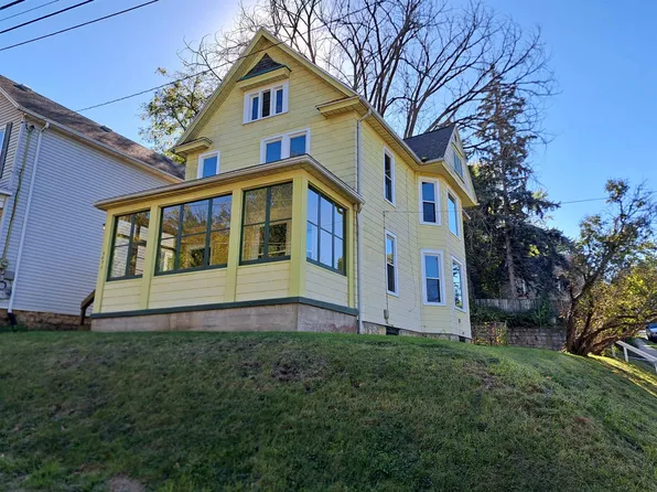 2071 N Main St, Dubuque, IA 52001