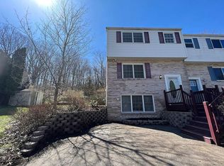 538 Pine Line Dr, Pittsburgh, PA