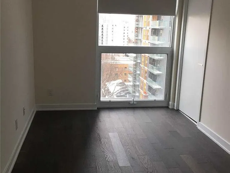 17 Dundonald St #1008 — Photo 9