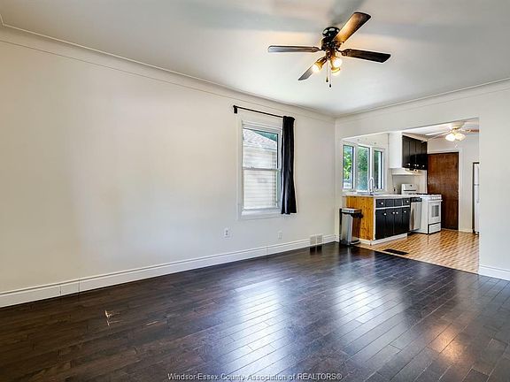 2nd image of 1359 Elm Ave