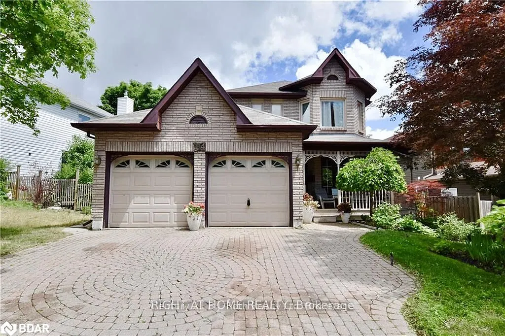 4 bed, $2,795 — Photo 1