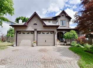 114 Browning Trl, Barrie, ON L4N 6R3