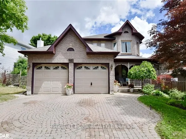 114 Browning Trl, Barrie, ON L4N 6R3