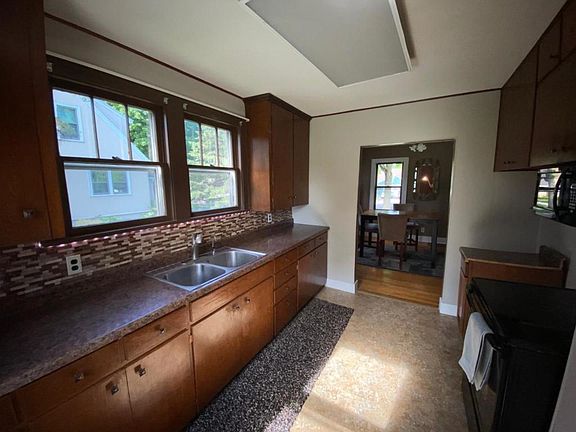 4th image of 605 7th St S