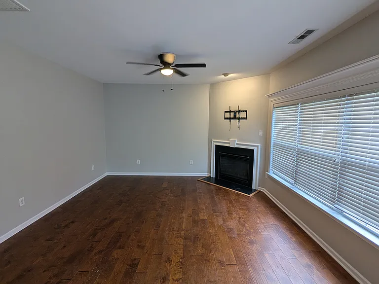 5 Criterion Dr — Photo 11