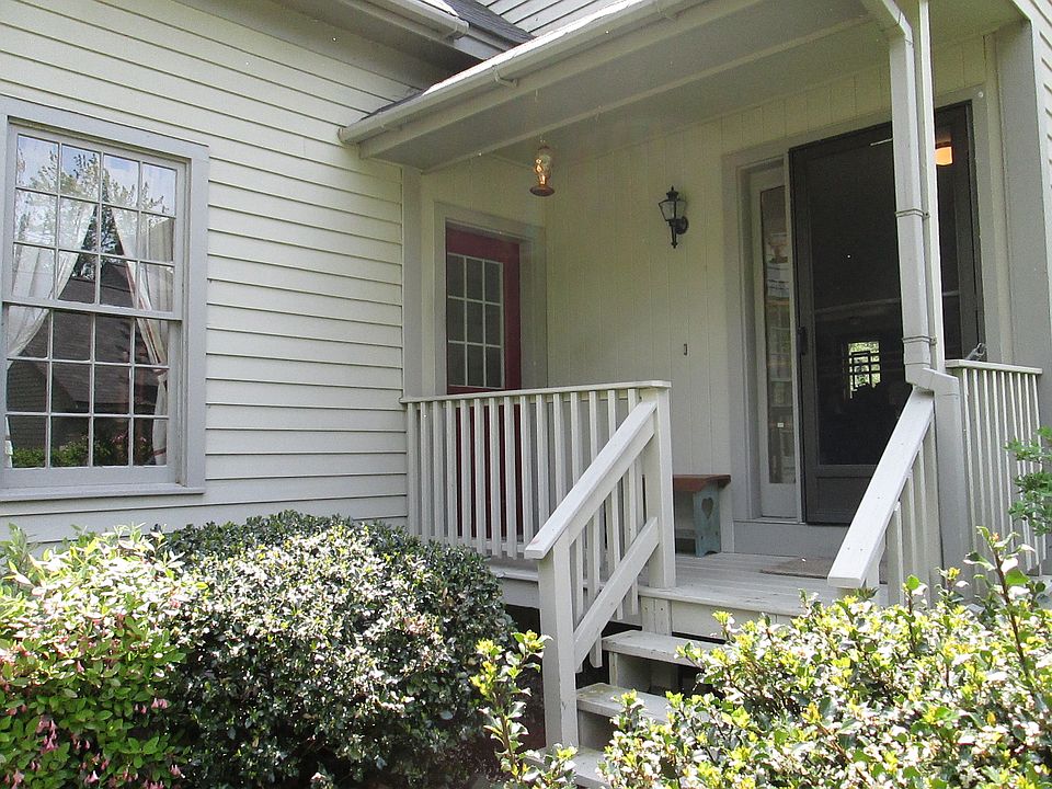 1st image of 674 Elm St Unit 7