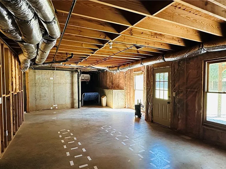2020 Bentwood Ct — Photo 37