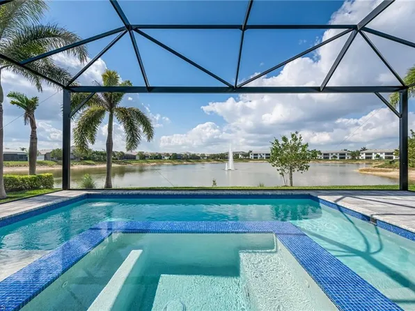 8786 Saint Lucia DR, NAPLES, FL 34114