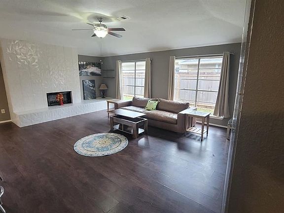 5th image of 403 Shenandoah Dr