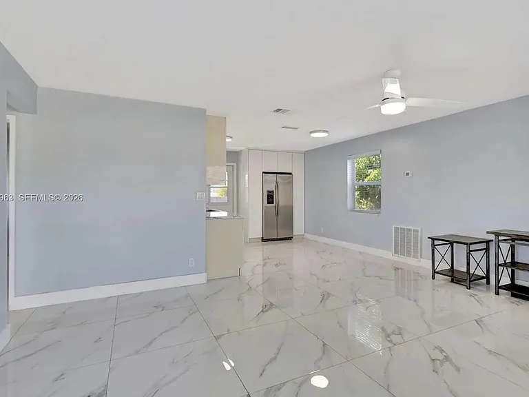 1008 Elm Rd — Photo 5