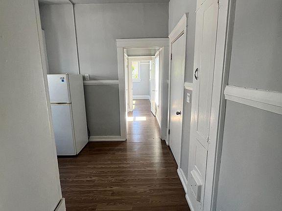 3rd image of 310 E Oak St #316