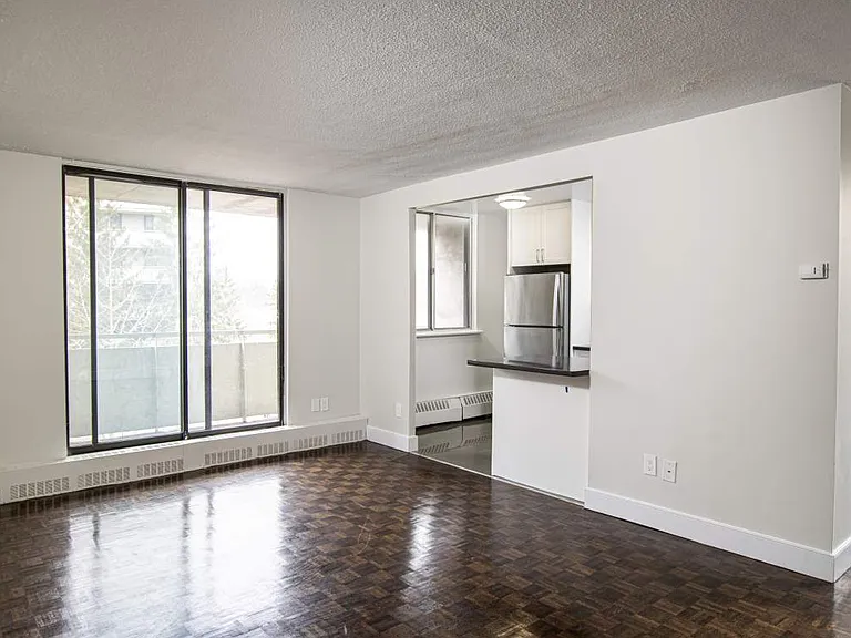 255 Westwood Rd #D408 — Photo 4