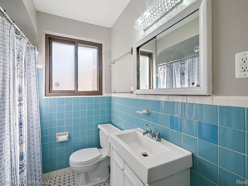 64 Illinois Ave, photo 18