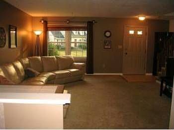 2nd image of 19 Shoalcreek Rd