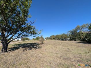 520 S High St, Rogers, TX 76569