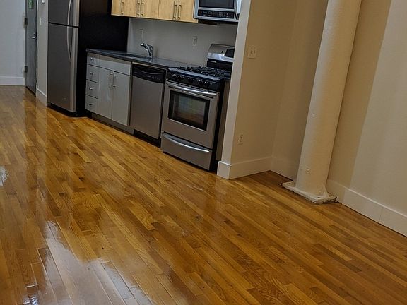 3rd image of 1177 Bedford Ave #5R