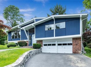 34 Abbeville Ln, White Plains, NY 10607