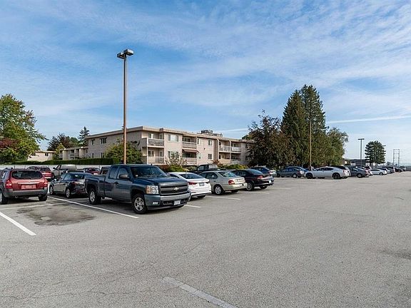 3rd image of 11806 88th Ave #123