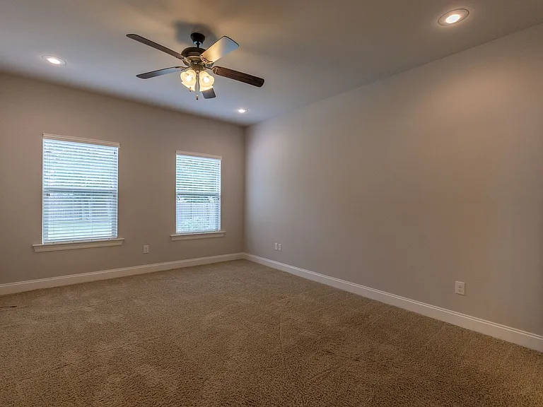 660 Turquoise Dr — Photo 7