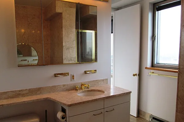 Sold by Corcoran | media 28