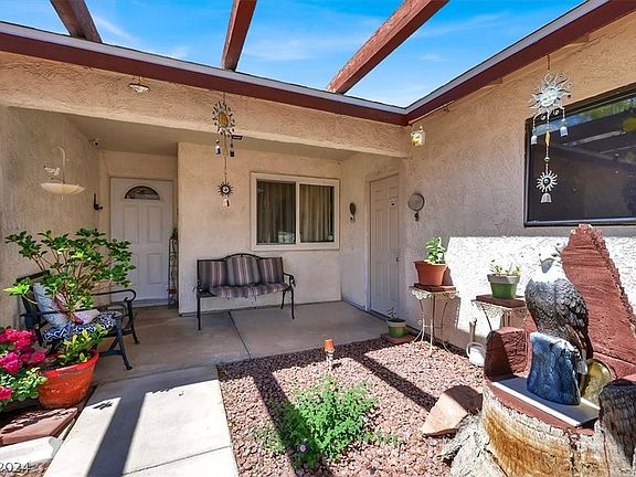3rd image of 6212 Robin Hood Cir