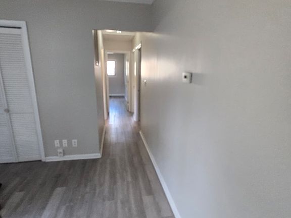 4th image of 7431 Sabre Ave