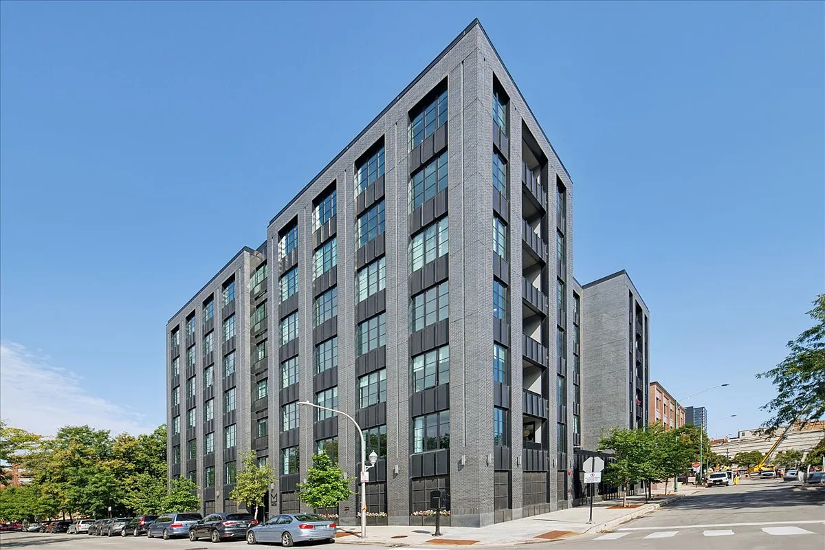 Building Photo - 1400 W Monroe St #2A