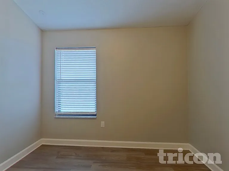 664 Channing Dr — Photo 11