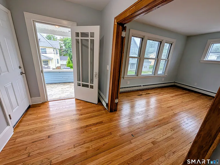 10 Wallace St — Photo 17