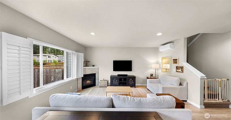 4th image of 1911 SW Cooper Way