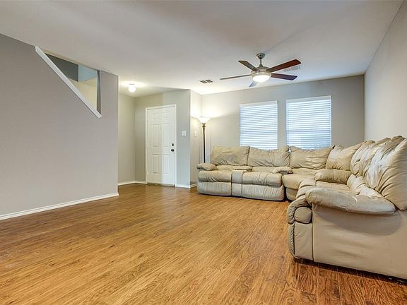 5th image of 3620 Willow Creek Trl