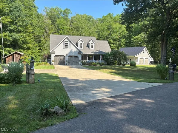 3340 Scott Cliff Dr, Lake Milton, OH 44429