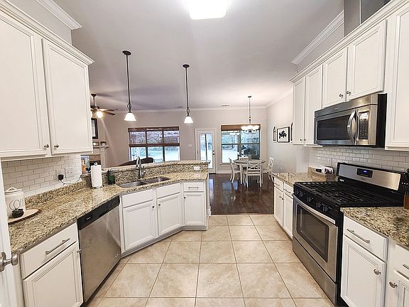 4th image of 21131 Mire Dr