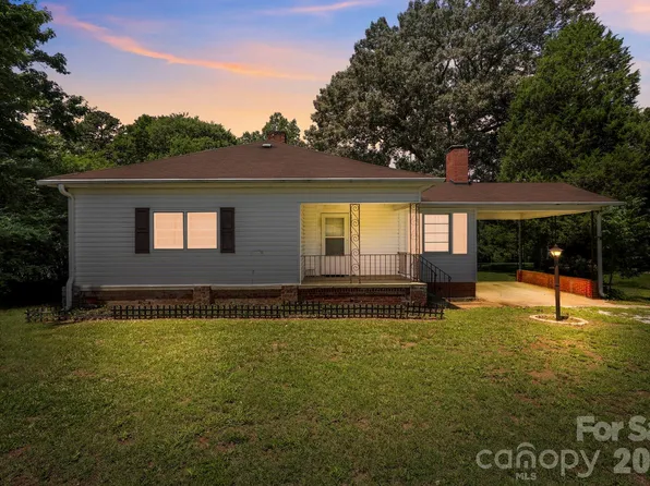 2747 Old Mocksville Rd, Salisbury, NC 28144