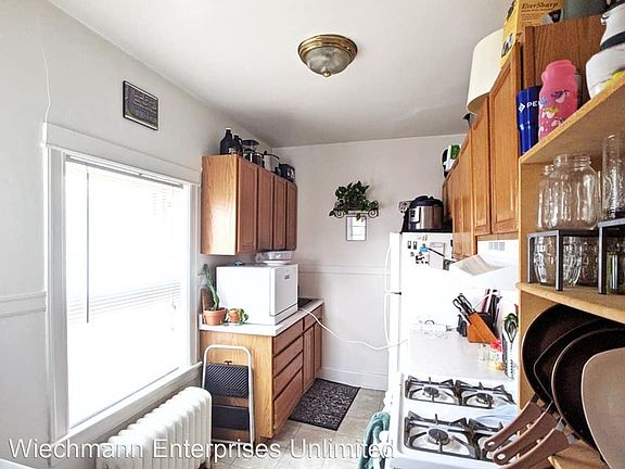 5th image of 2581 N Stowell Ave APT F