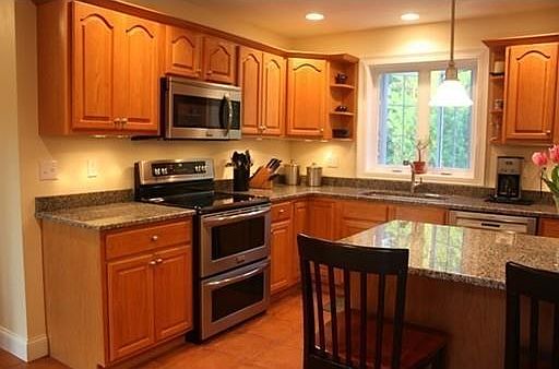 5th image of 71 Foster Ct