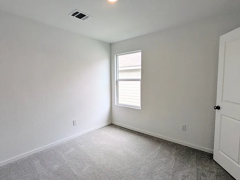 2448 Lost Creek Rd — Photo 9