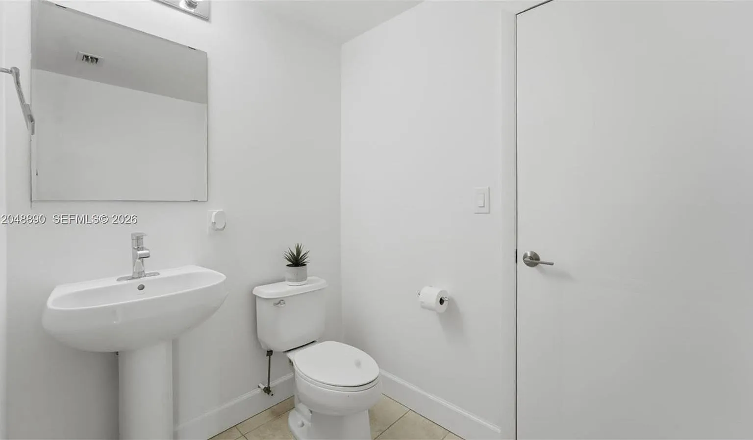 1 bed, 1.5 bath, 830 sqft, $3,000 — Photo 4