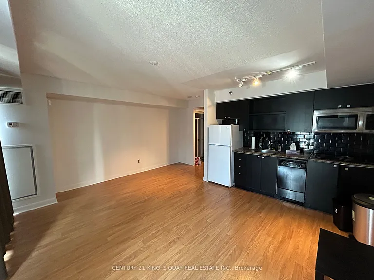 200 Victoria St #1002 — Photo 10