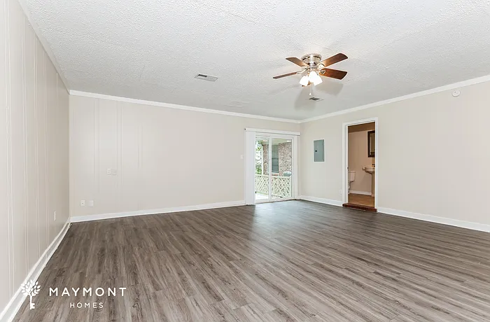415 Shenandoah Rd N — Photo 4
