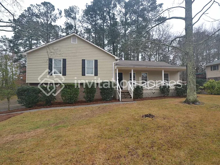 2887 Country Ln NW — Photo 1