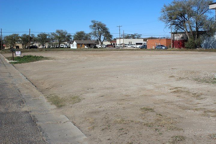 2nd image of 340 W 1st St