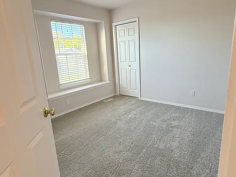 14031 Carolina St — Photo 27