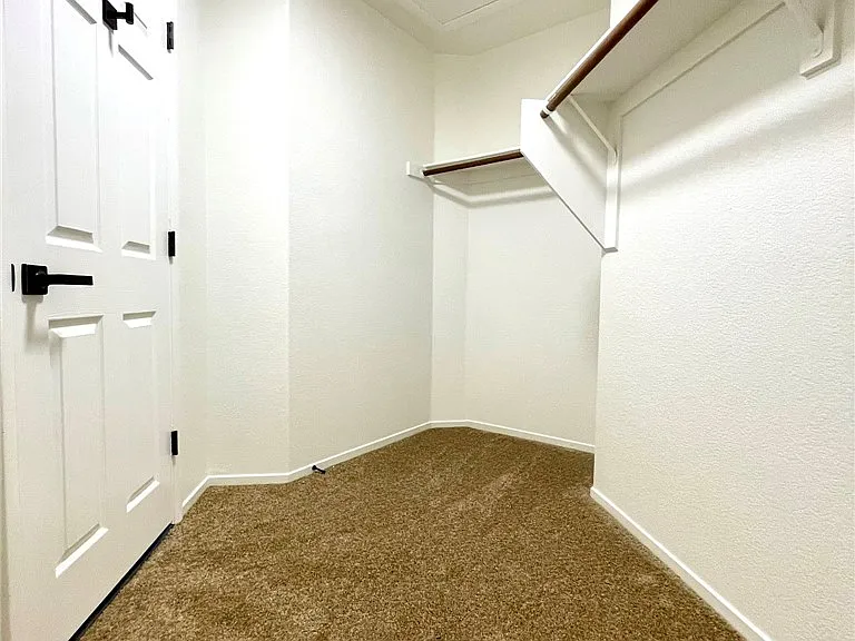 1326 Pine Terrace Ct — Photo 32