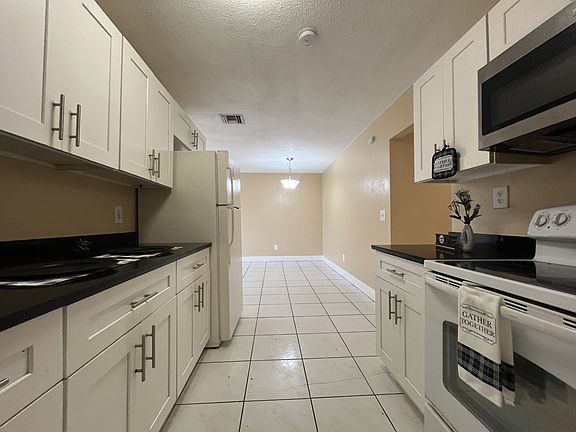 4th image of 5600 NW 15th St #17376157