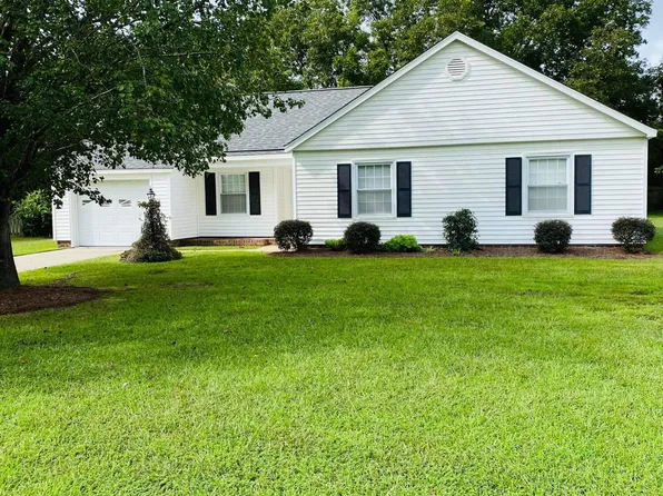 303 King Arthur Rd, Greenville, NC 27858