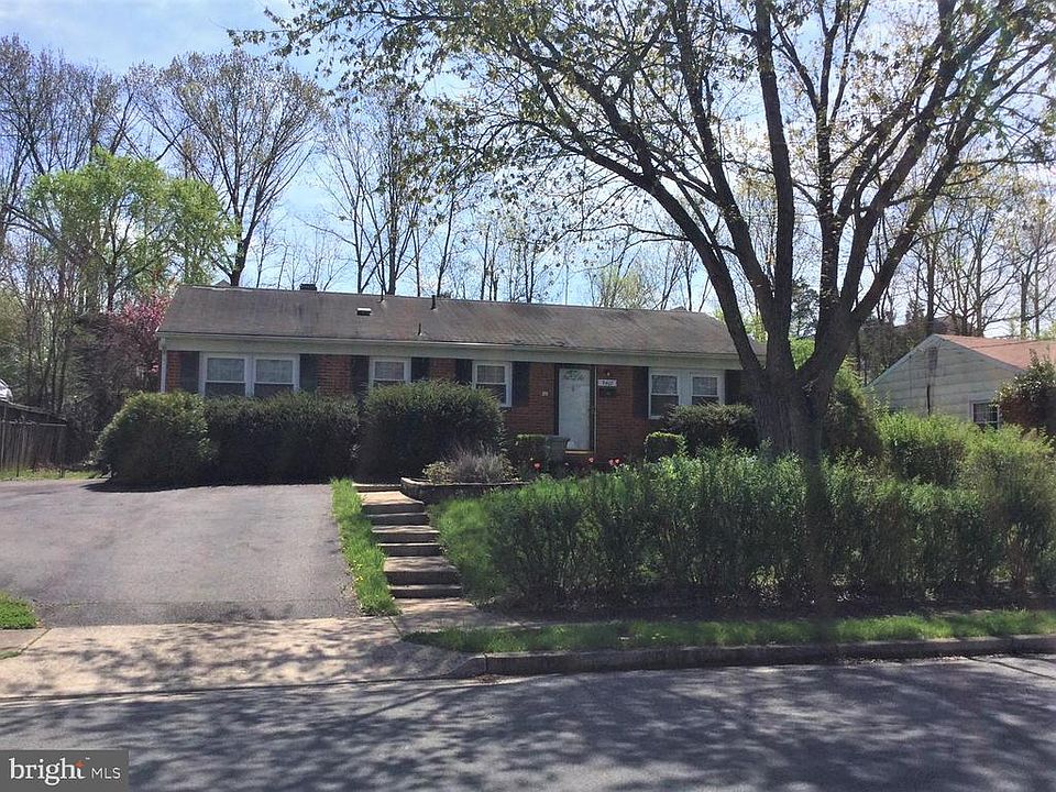 2nd image of 9407 Victoria St