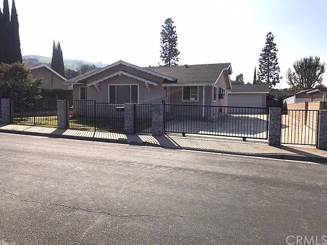 1st image of 2813 Norsewood Dr
