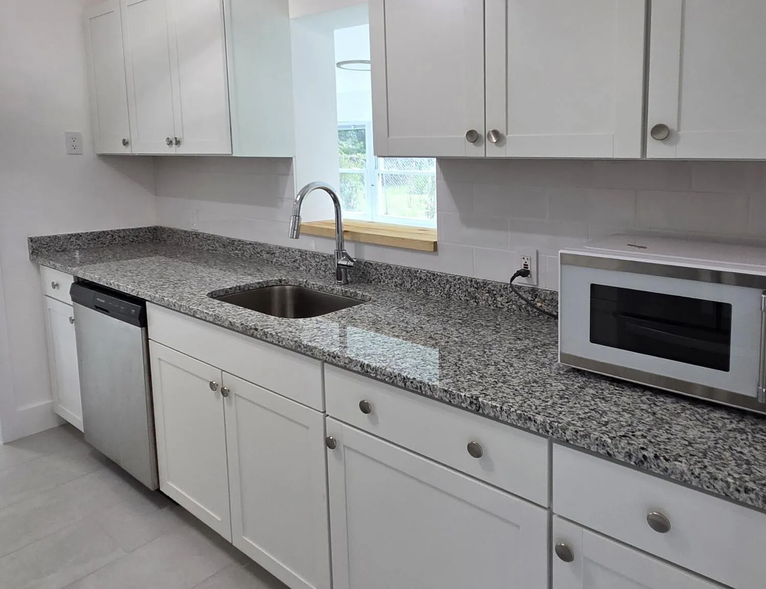 2 bed, 1.0 bath, 1138 sqft, $1,800 — Photo 4