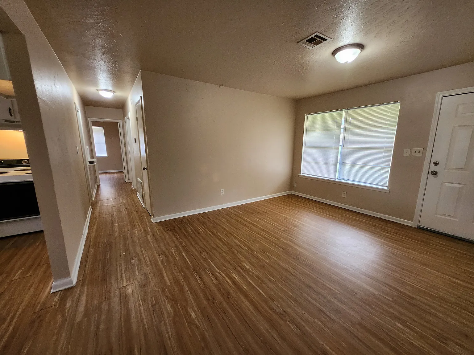 729 Hedge Drive - 1 — Photo 2